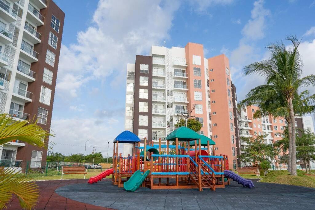 Departamento Con Laguna Artificial Cancún Exterior foto